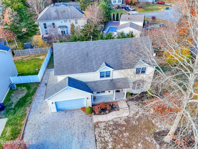 11 Greenbriar Drive, Little Egg Harbor, NJ 08087