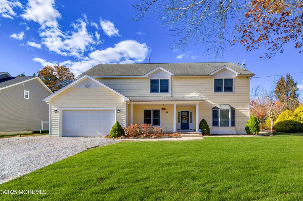 11 Greenbriar Drive, Little Egg Harbor, NJ 08087