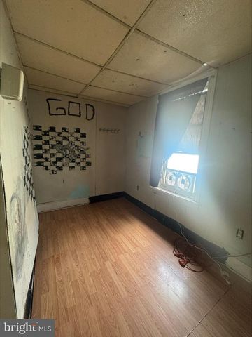 6720 HUNTINGDON ST, Harrisburg, PA 17111