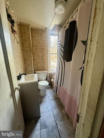 6720 HUNTINGDON ST, Harrisburg, PA 17111