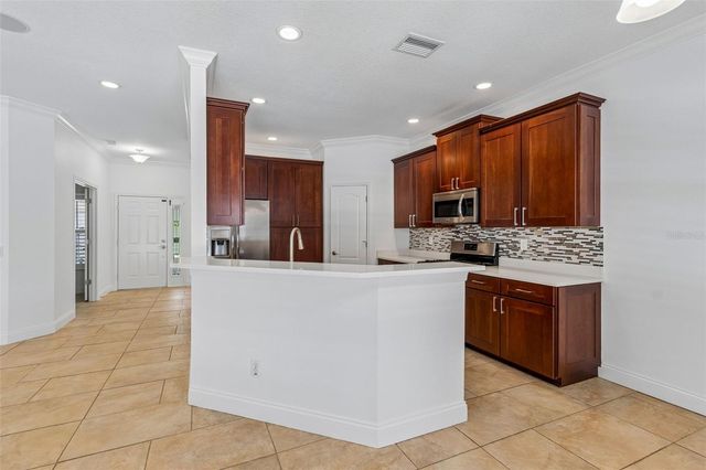 10507 WEYBRIDGE DRIVE, Tampa, FL 33626