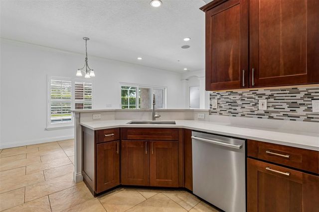 10507 WEYBRIDGE DRIVE, Tampa, FL 33626