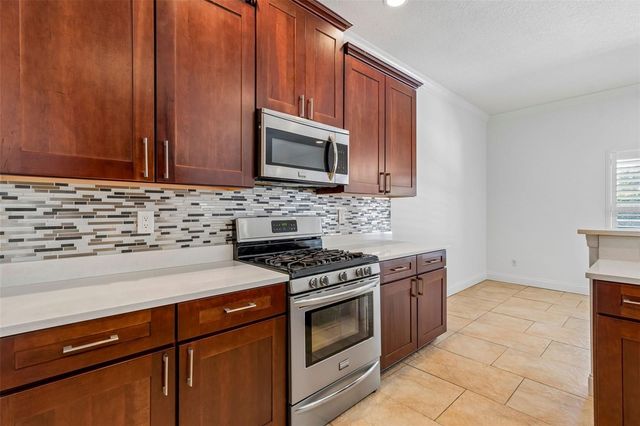 10507 WEYBRIDGE DRIVE, Tampa, FL 33626