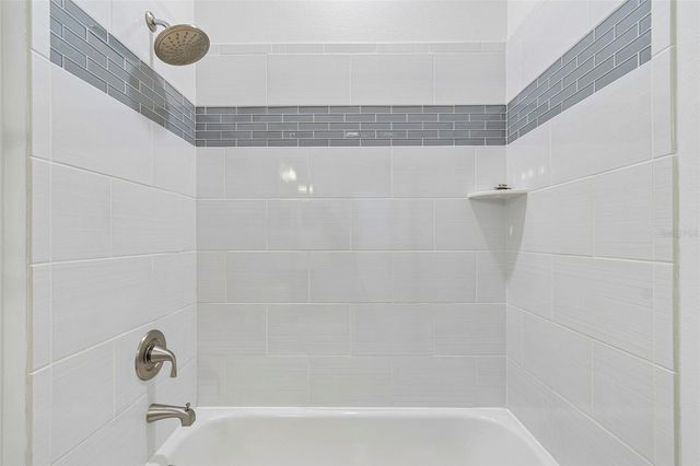 10507 WEYBRIDGE DRIVE, Tampa, FL 33626