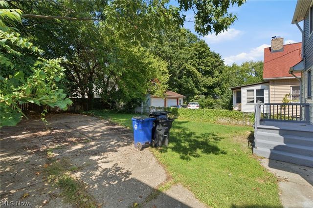 1216 E 168th Street, Cleveland, OH 44110