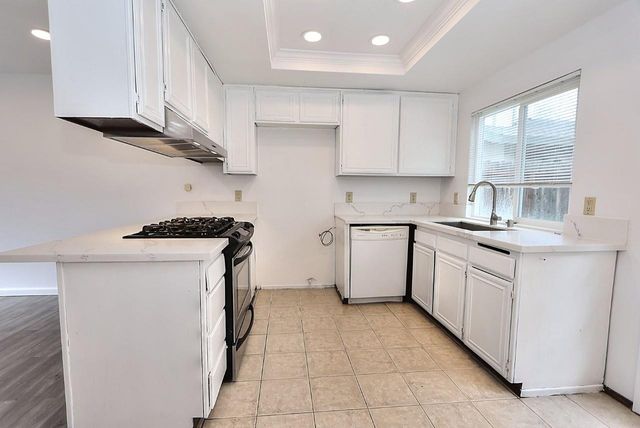 9385 MIRA DEL RIO Dr, Sacramento, CA 95827