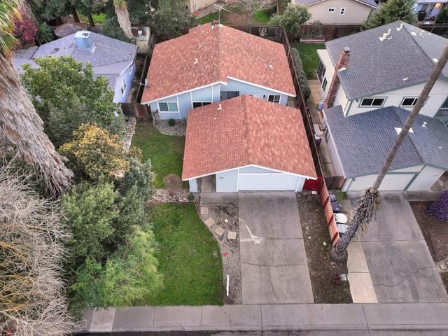 9385 MIRA DEL RIO Dr, Sacramento, CA 95827
