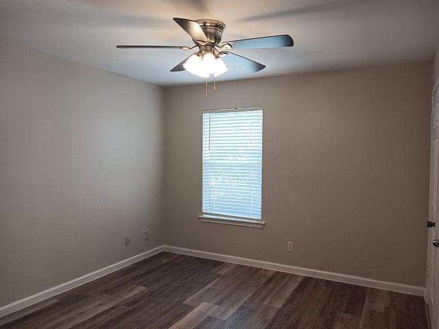 8402 Fathom CIR 106, Austin, TX 78750