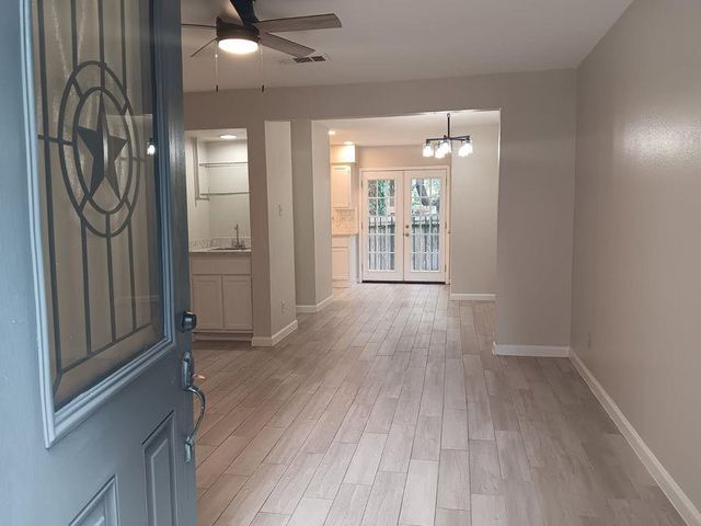 8402 Fathom CIR 106, Austin, TX 78750