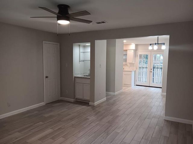 8402 Fathom CIR 106, Austin, TX 78750