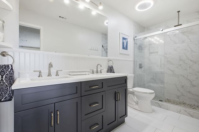 4020 Grassland LN, Kyle, TX 78640