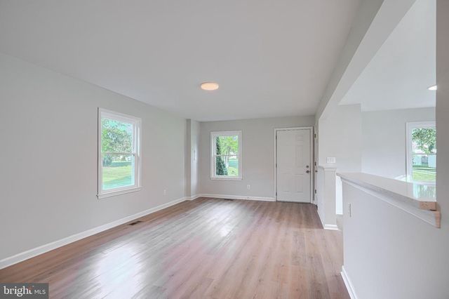 926 WAMPLER RD, Middle River, MD 21220