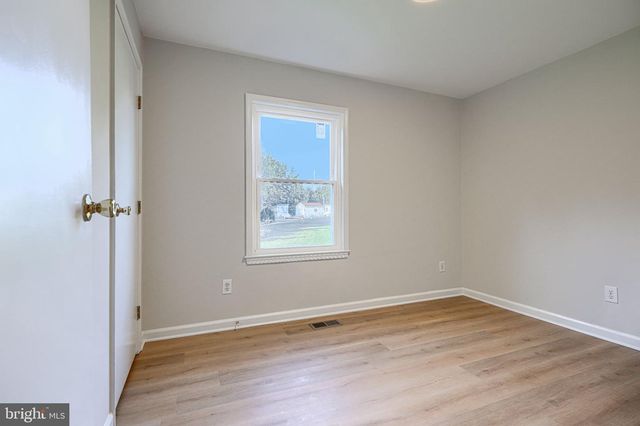 926 WAMPLER RD, Middle River, MD 21220