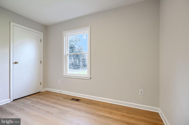 926 WAMPLER RD, Middle River, MD 21220