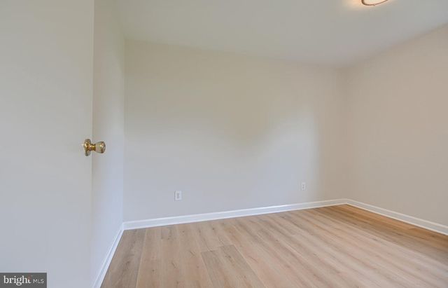 926 WAMPLER RD, Middle River, MD 21220