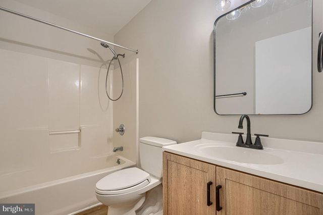 926 WAMPLER RD, Middle River, MD 21220