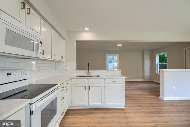 926 WAMPLER RD, Middle River, MD 21220