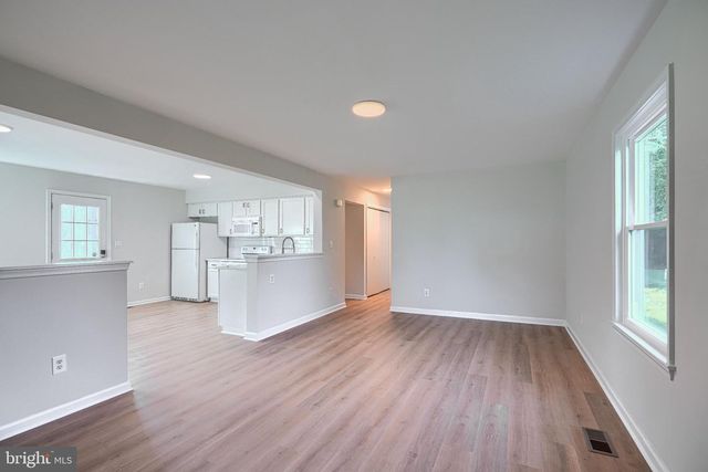926 WAMPLER RD, Middle River, MD 21220