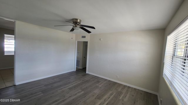 859 Berkshire Road, Daytona Beach, FL 32117