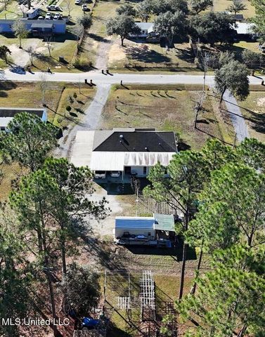 7216 W Larkin Place, Biloxi, MS 39532