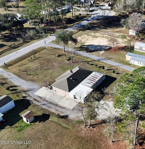 7216 W Larkin Place, Biloxi, MS 39532