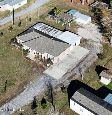 7216 W Larkin Place, Biloxi, MS 39532