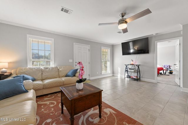 7216 W Larkin Place, Biloxi, MS 39532