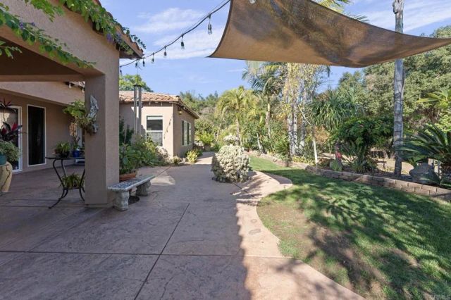 15141 Post Oak Lane, El Cajon, CA 92021