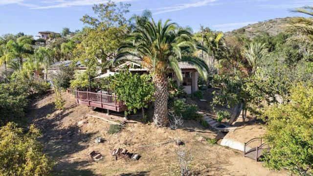 15141 Post Oak Lane, El Cajon, CA 92021