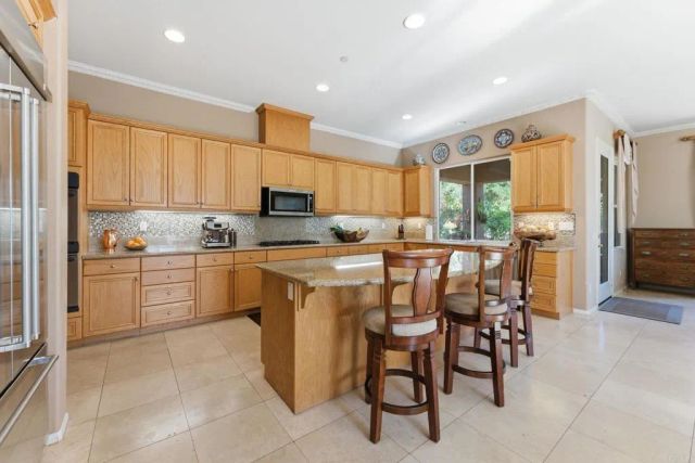 15141 Post Oak Lane, El Cajon, CA 92021