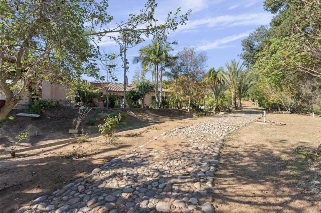 15141 Post Oak Lane, El Cajon, CA 92021