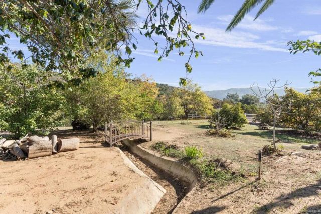 15141 Post Oak Lane, El Cajon, CA 92021