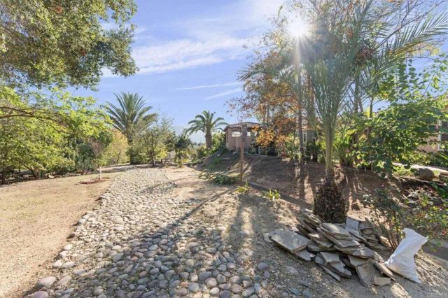15141 Post Oak Lane, El Cajon, CA 92021