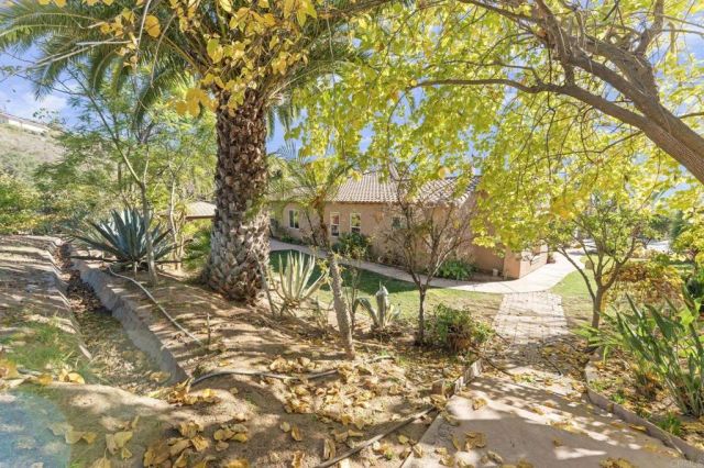 15141 Post Oak Lane, El Cajon, CA 92021
