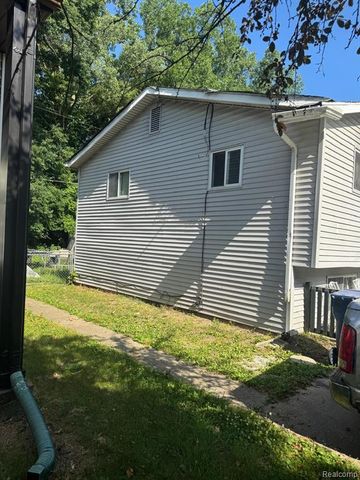 5719 Western Road, Flint, MI 48506