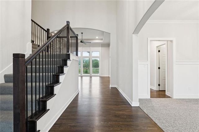 1039 Fir Lane, Liberty, MO 64068