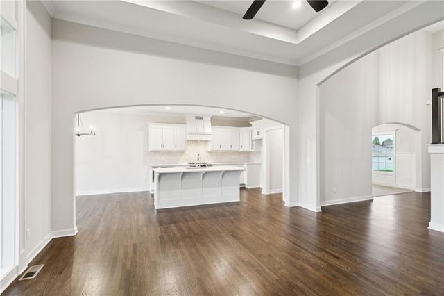 1039 Fir Lane, Liberty, MO 64068