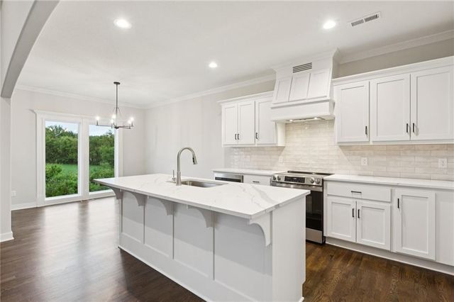 1039 Fir Lane, Liberty, MO 64068