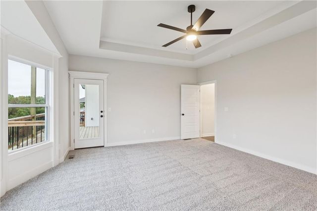 1039 Fir Lane, Liberty, MO 64068