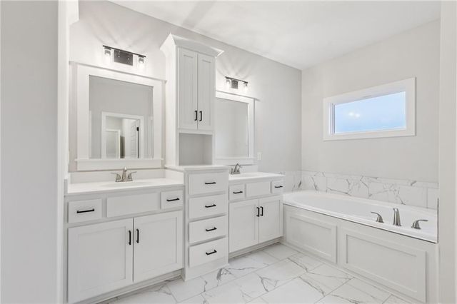 1039 Fir Lane, Liberty, MO 64068