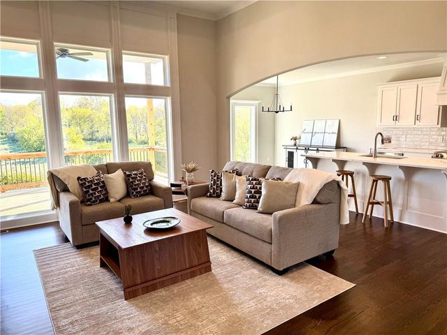 1039 Fir Lane, Liberty, MO 64068