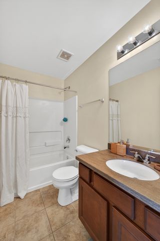 122 TOWN CENTER Boulevard, Gilberts, IL 60136