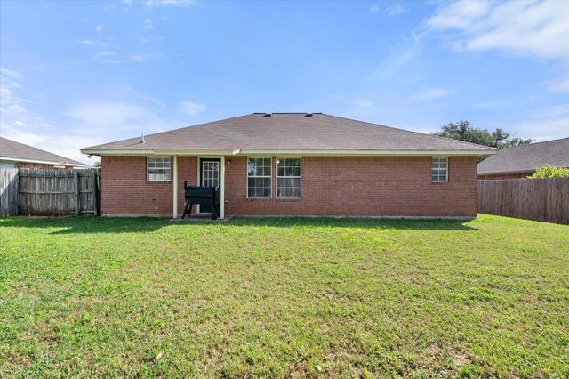 330 Schumacher Drive, Burleson, TX 76028