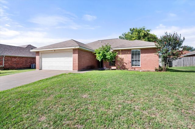 330 Schumacher Drive, Burleson, TX 76028