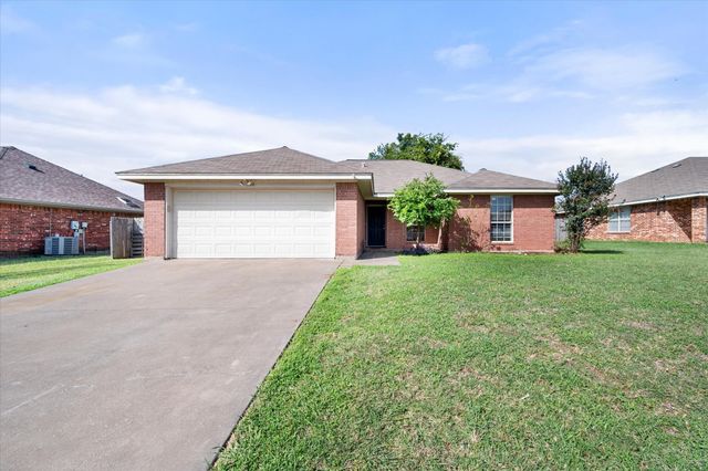 330 Schumacher Drive, Burleson, TX 76028