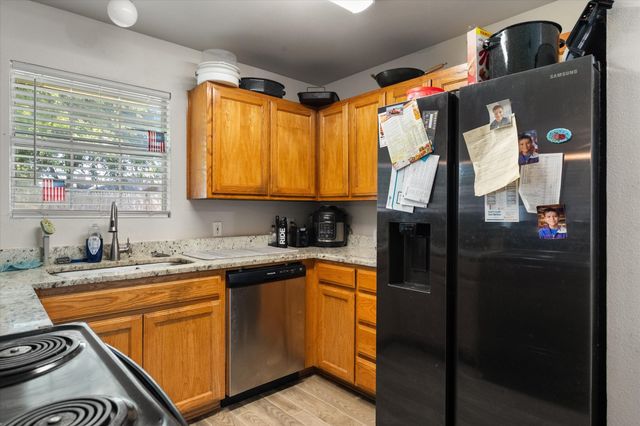 330 Schumacher Drive, Burleson, TX 76028