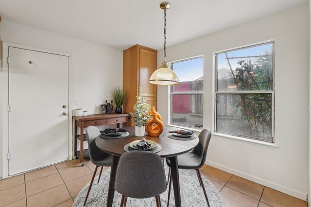 1720 River Run Dr, Marysville, CA 95901