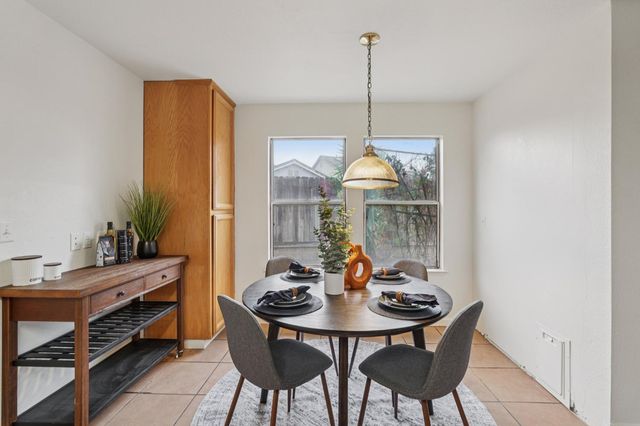 1720 River Run Dr, Marysville, CA 95901