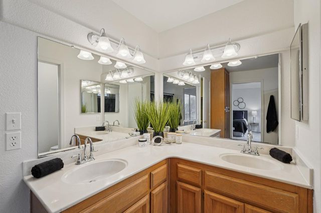 1720 River Run Dr, Marysville, CA 95901