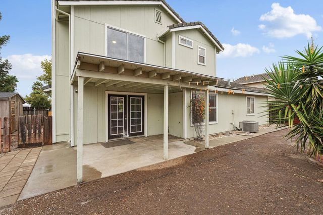 1720 River Run Dr, Marysville, CA 95901